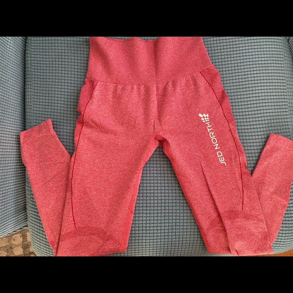 JED NORTH SUPPLE SEAMLESS LEGGINGS - RED